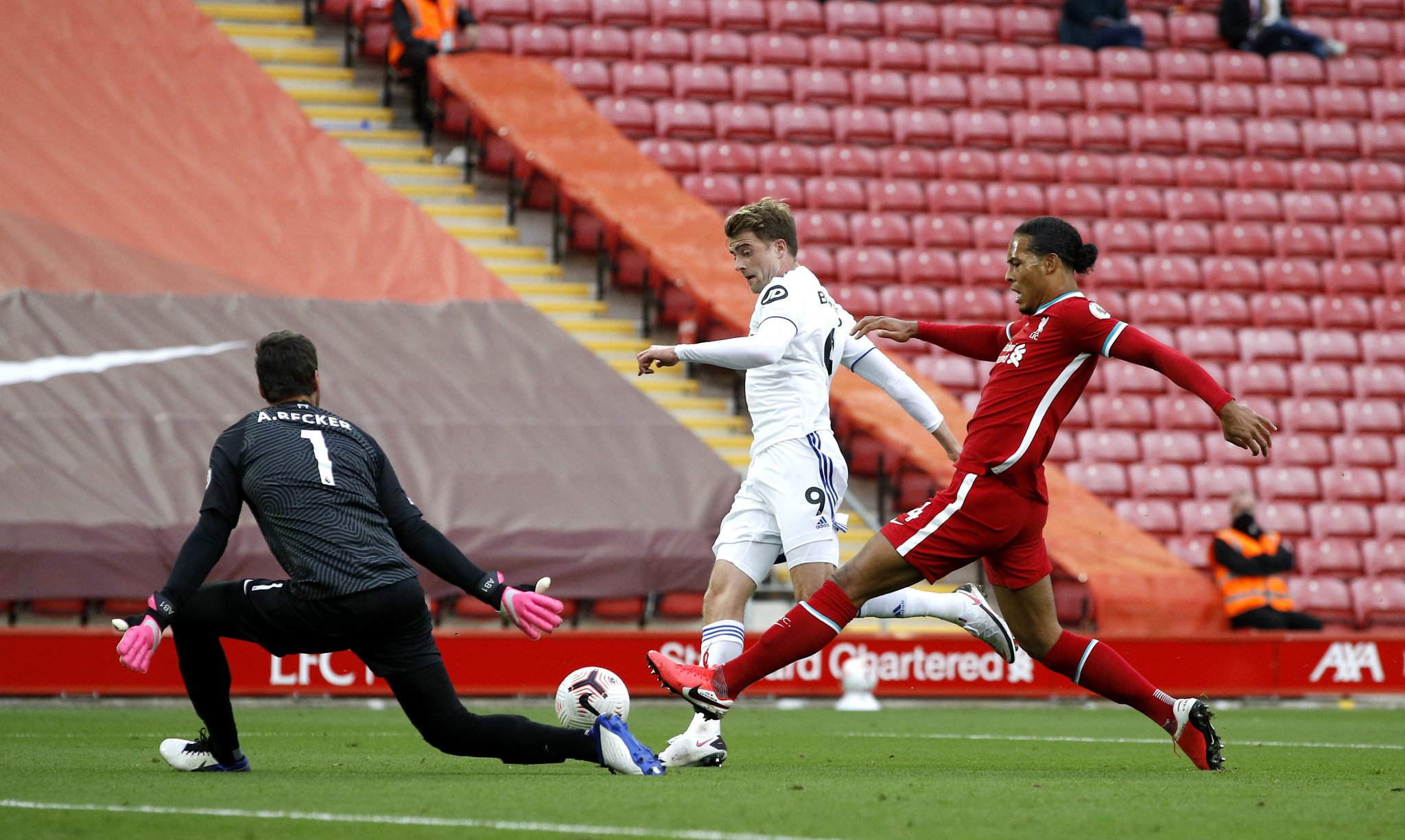 兼顾队内和 兼顾队内和